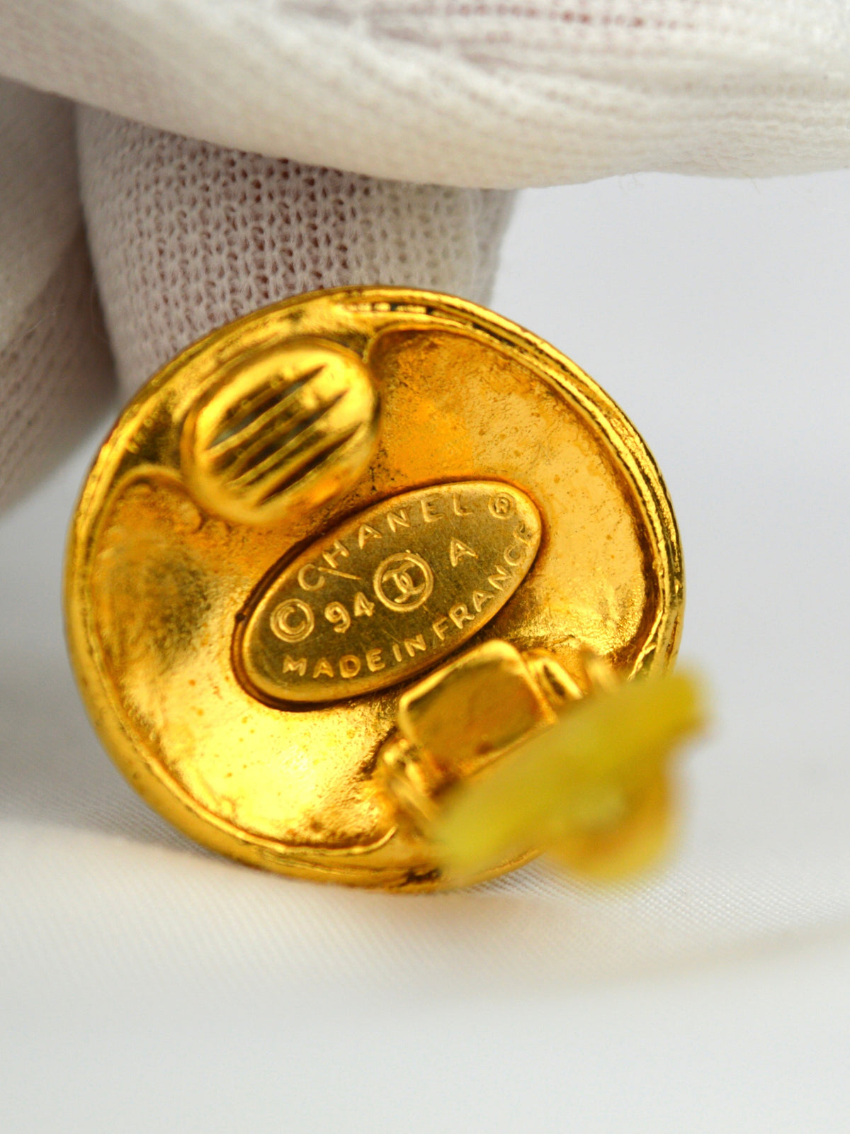 CHANEL CC LOGO CLIP-ON EARRINGS