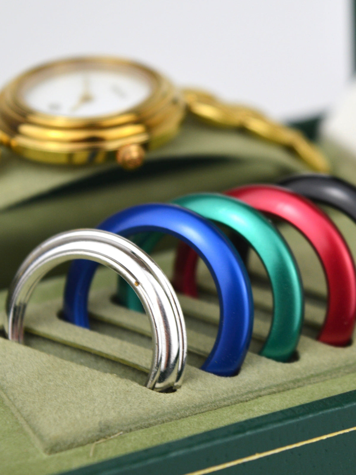 GUCCI INTERCHANGEABLE BEZEL WATCH