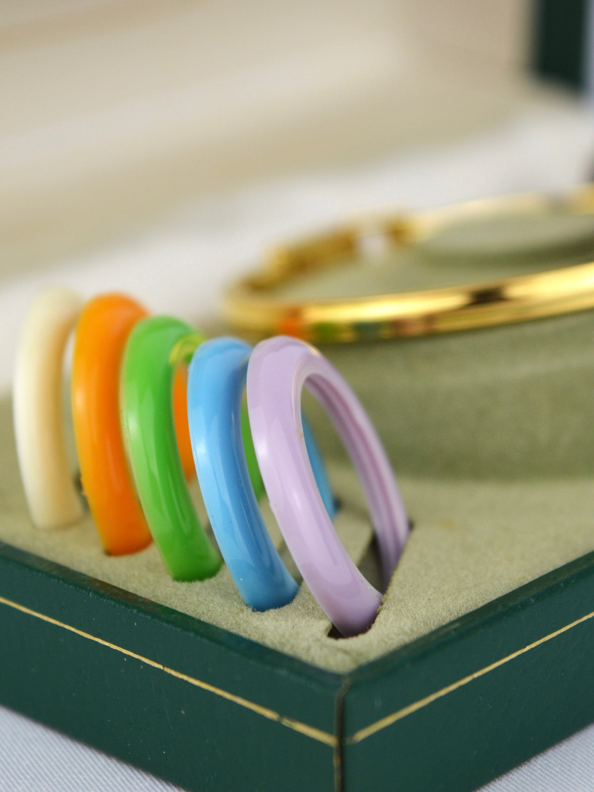GUCCI INTERCHANGEABLE BEZEL WATCH