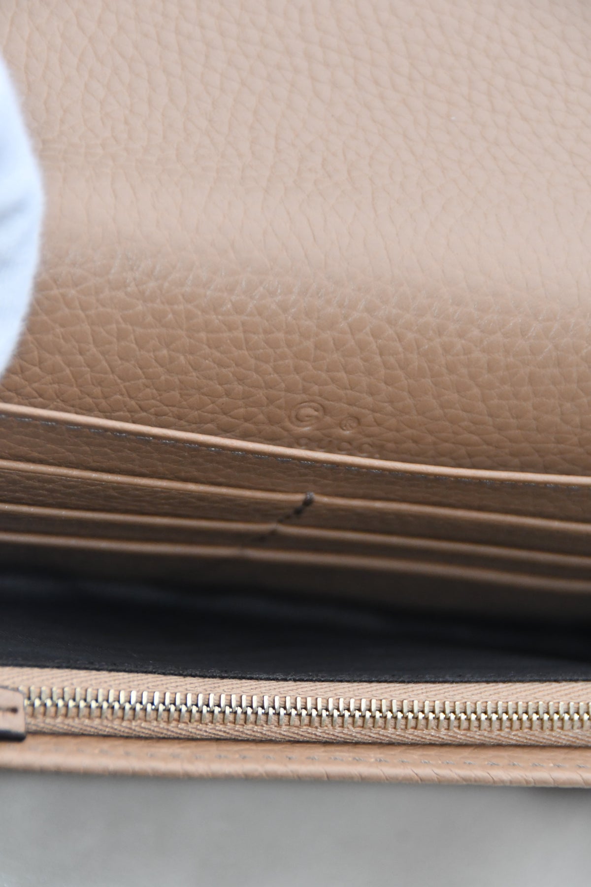 GUCCI SOHO WOC BEIGE