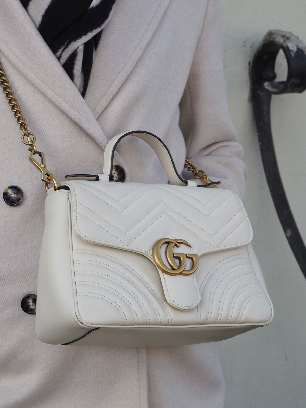 GUCCI GG MARMONT SMALL TOP HANDLE BAG WHITE
