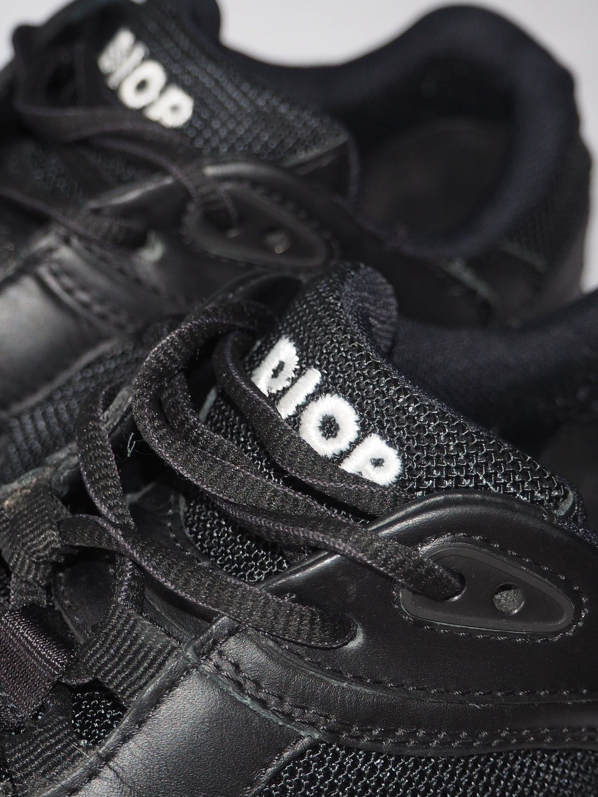 DIOR CD1 LT BLACK SNEAKERS - EU 40