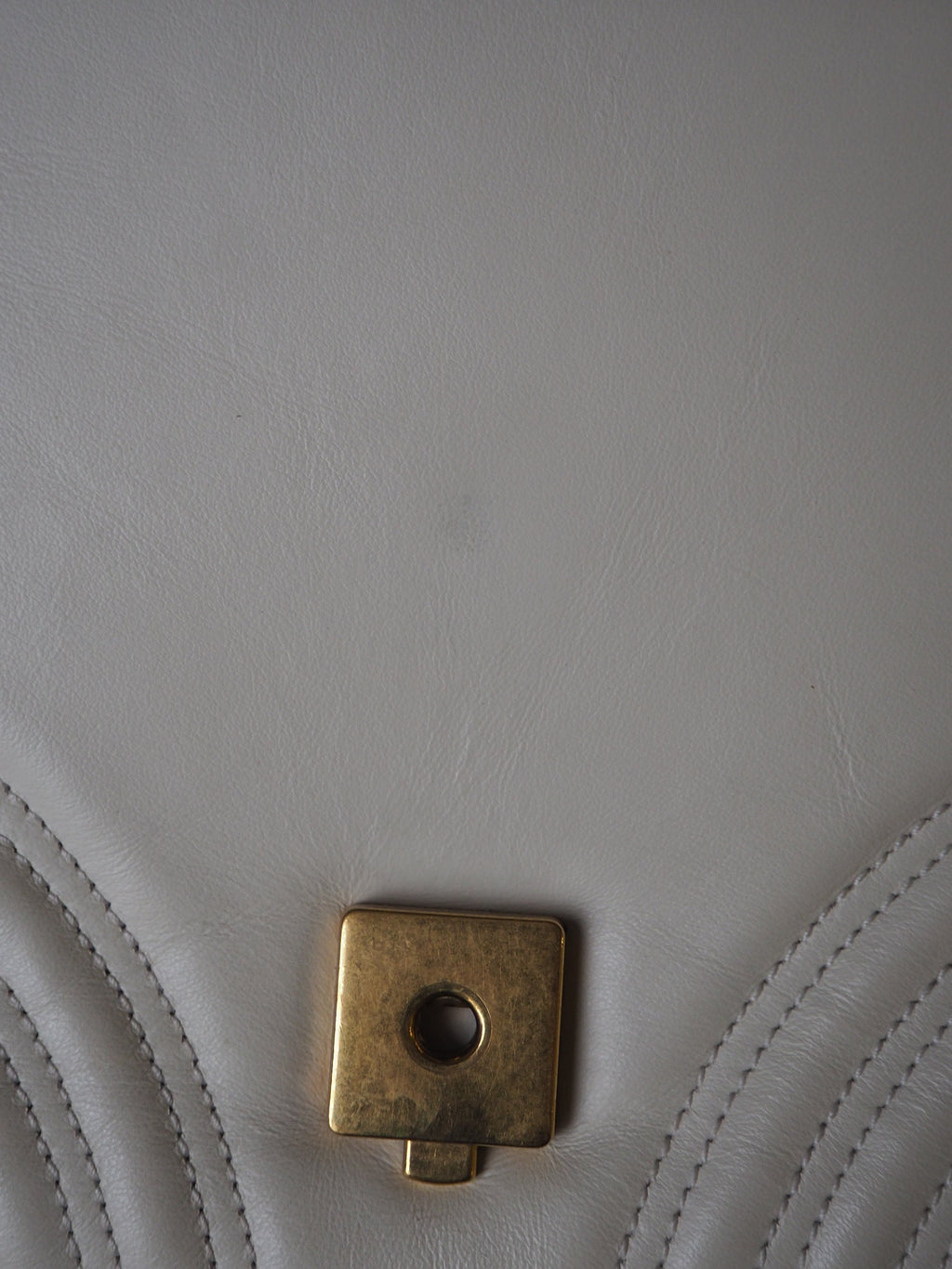 GUCCI GG MARMONT SMALL TOP HANDLE BAG WHITE