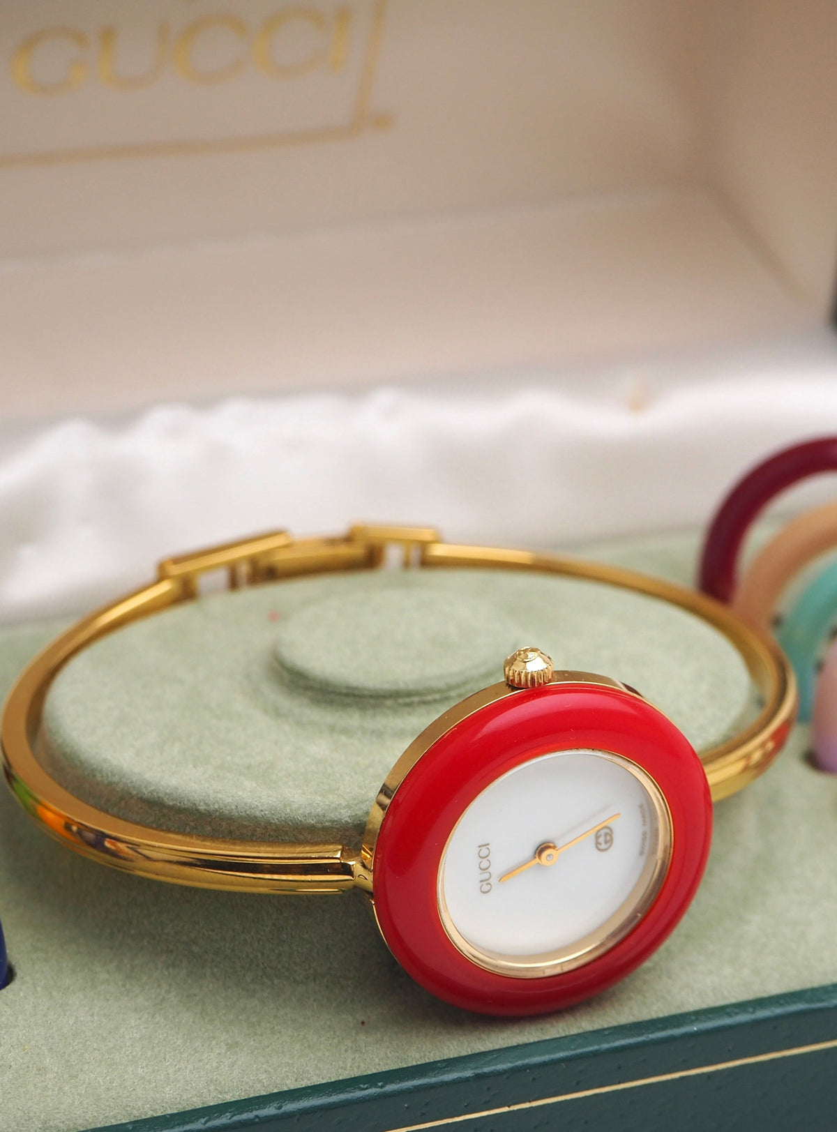 GUCCI INTERCHANGEABLE BEZEL WATCH