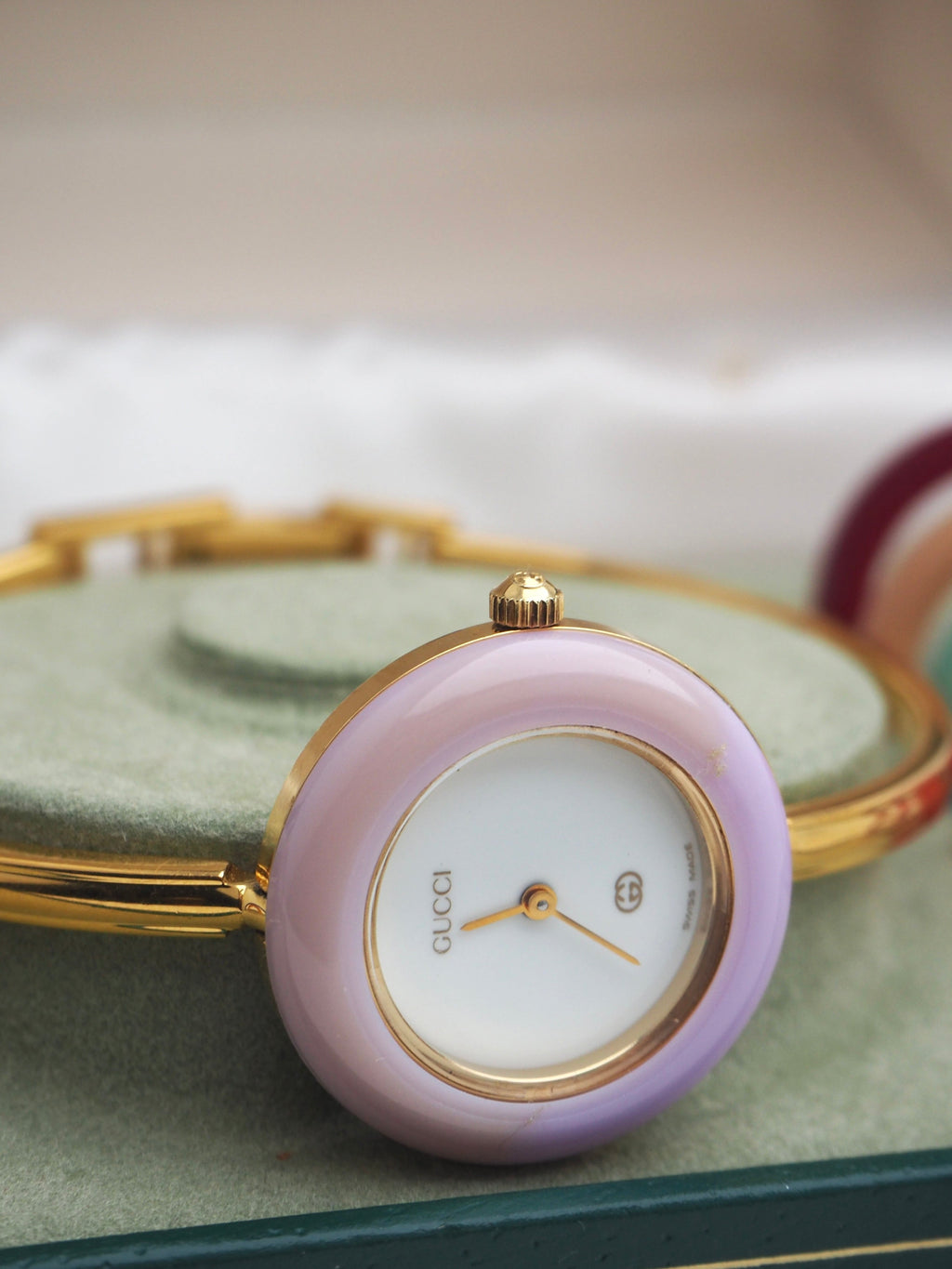 GUCCI INTERCHANGEABLE BEZEL WATCH