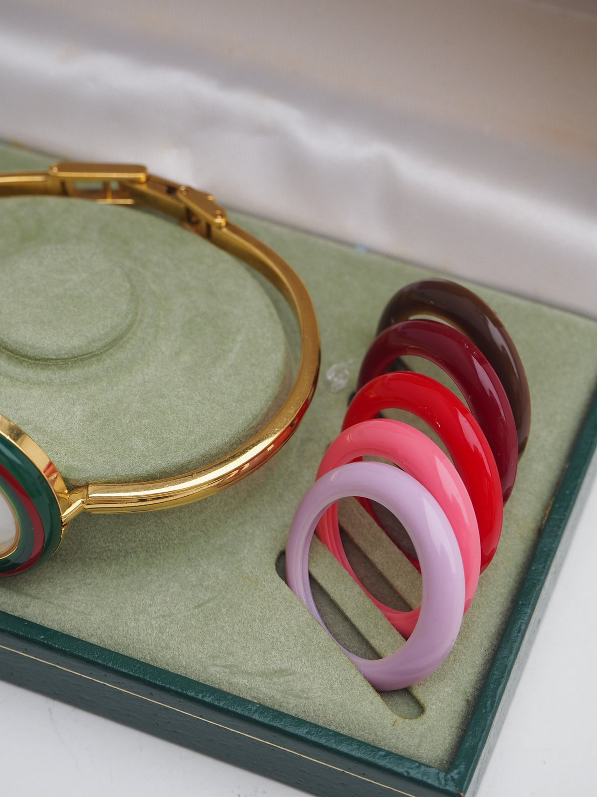 GUCCI INTERCHANGEABLE BEZEL WATCH