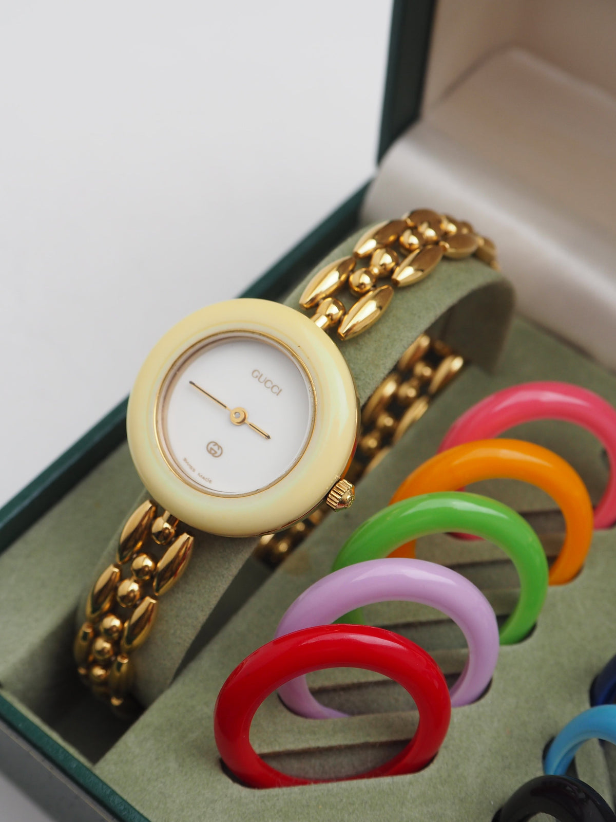 GUCCI INTERCHANGEABLE BEZEL WATCH