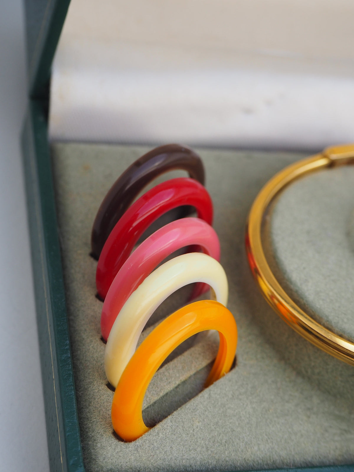 GUCCI INTERCHANGEABLE BEZEL WATCH