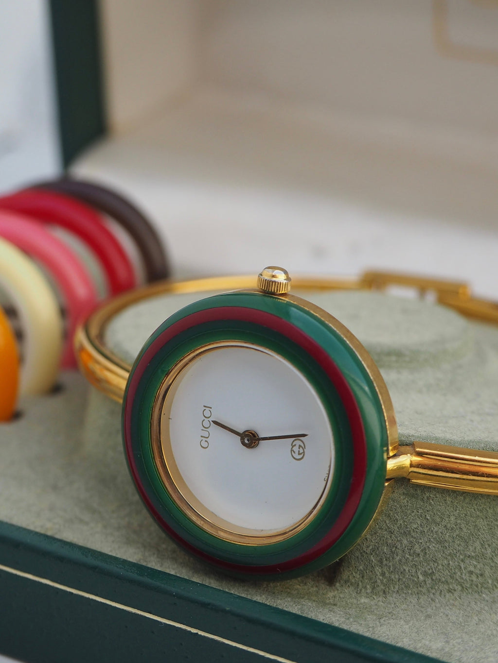 GUCCI INTERCHANGEABLE BEZEL WATCH