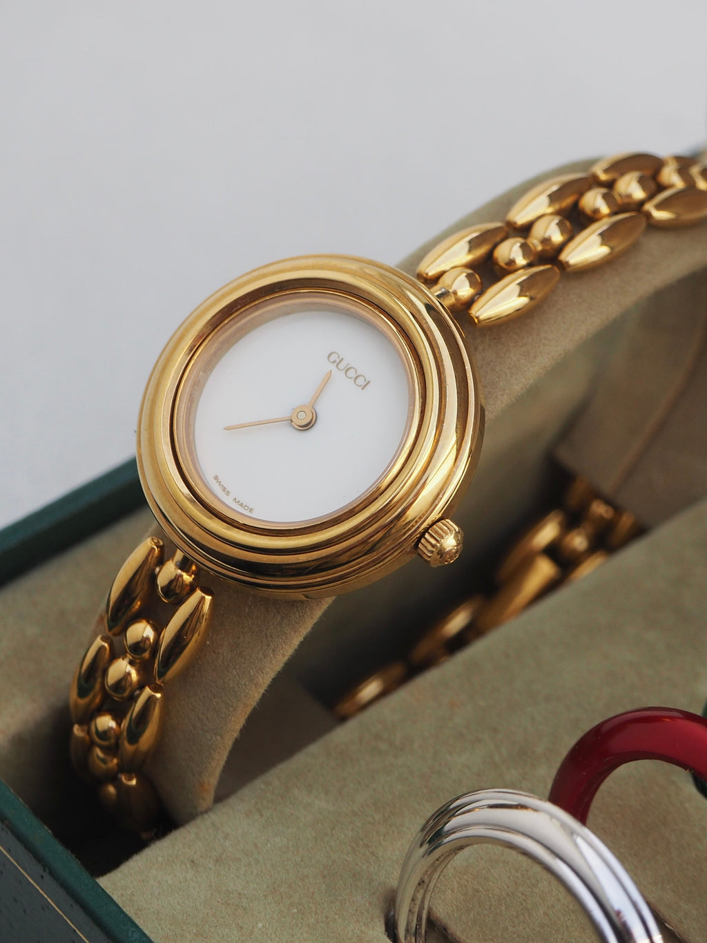 GUCCI INTERCHANGEABLE BEZEL WATCH