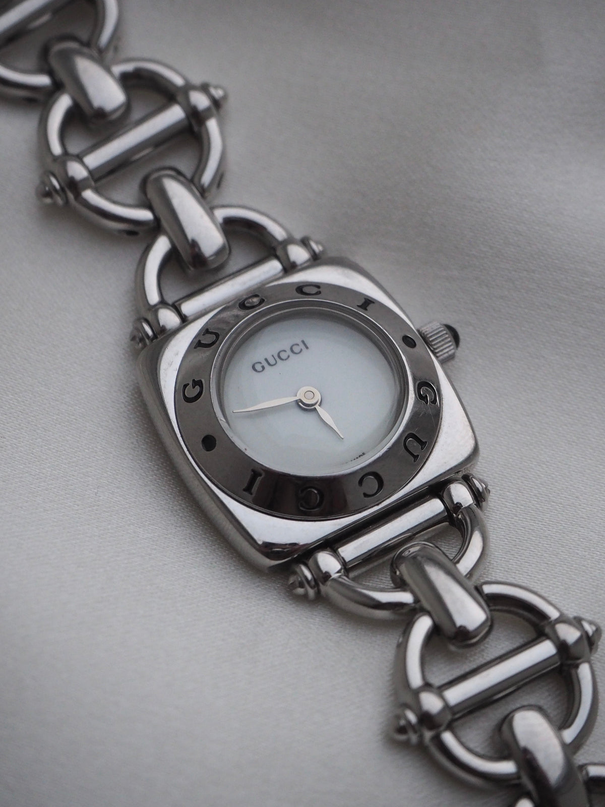 GUCCI 6400L WATCH