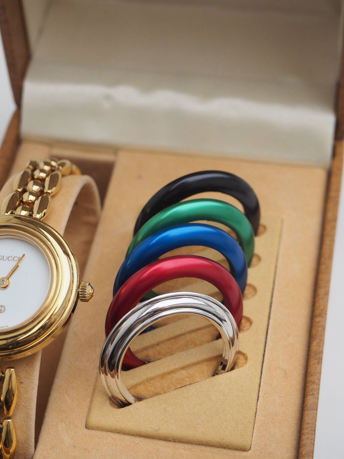 GUCCI INTERCHANGEABLE BEZEL WATCH