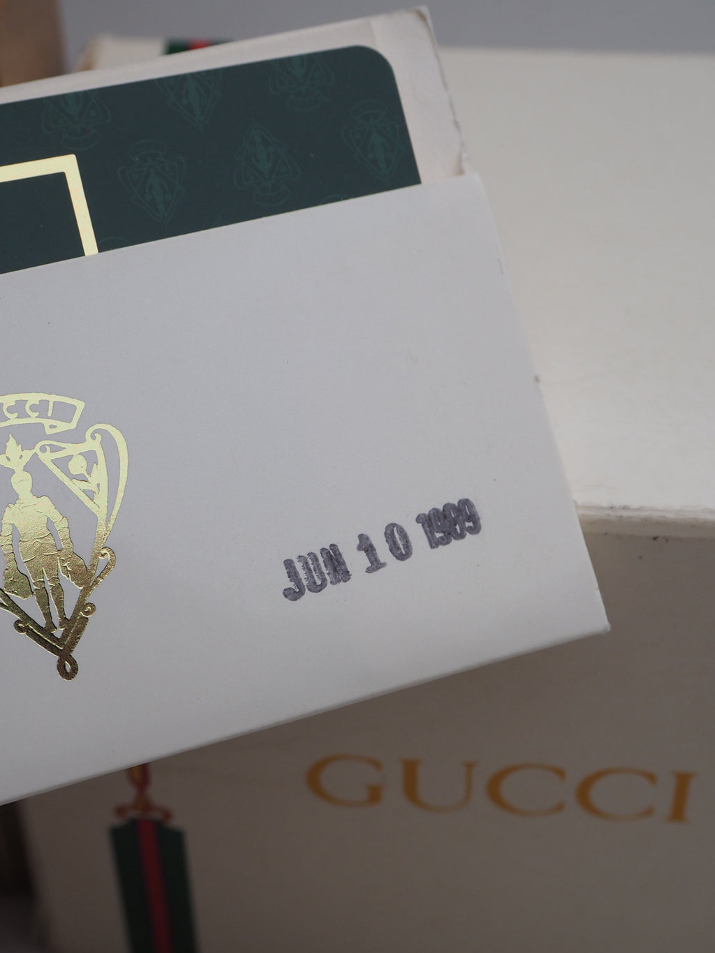 GUCCI INTERCHANGEABLE BEZEL WATCH