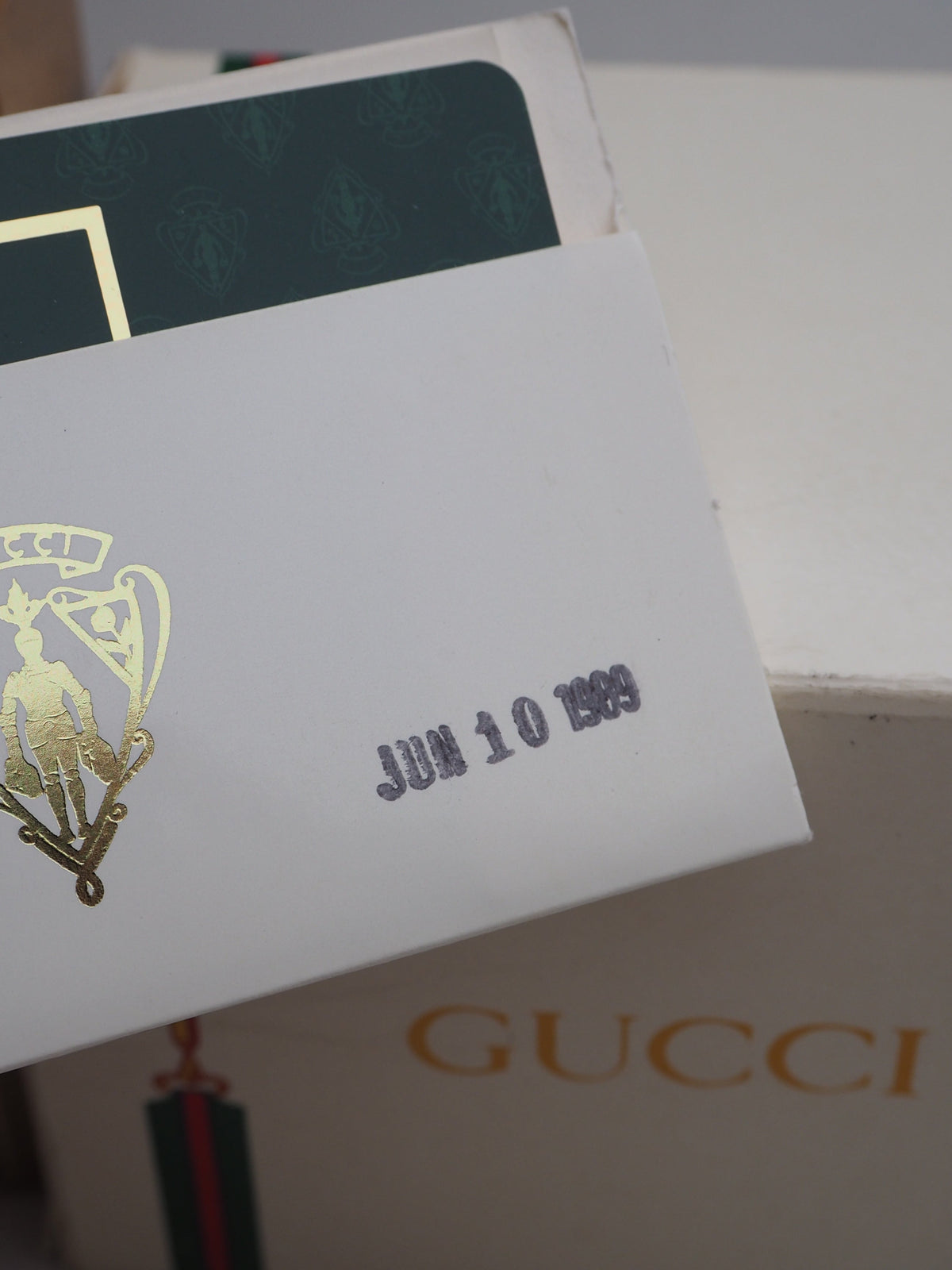 GUCCI INTERCHANGEABLE BEZEL WATCH