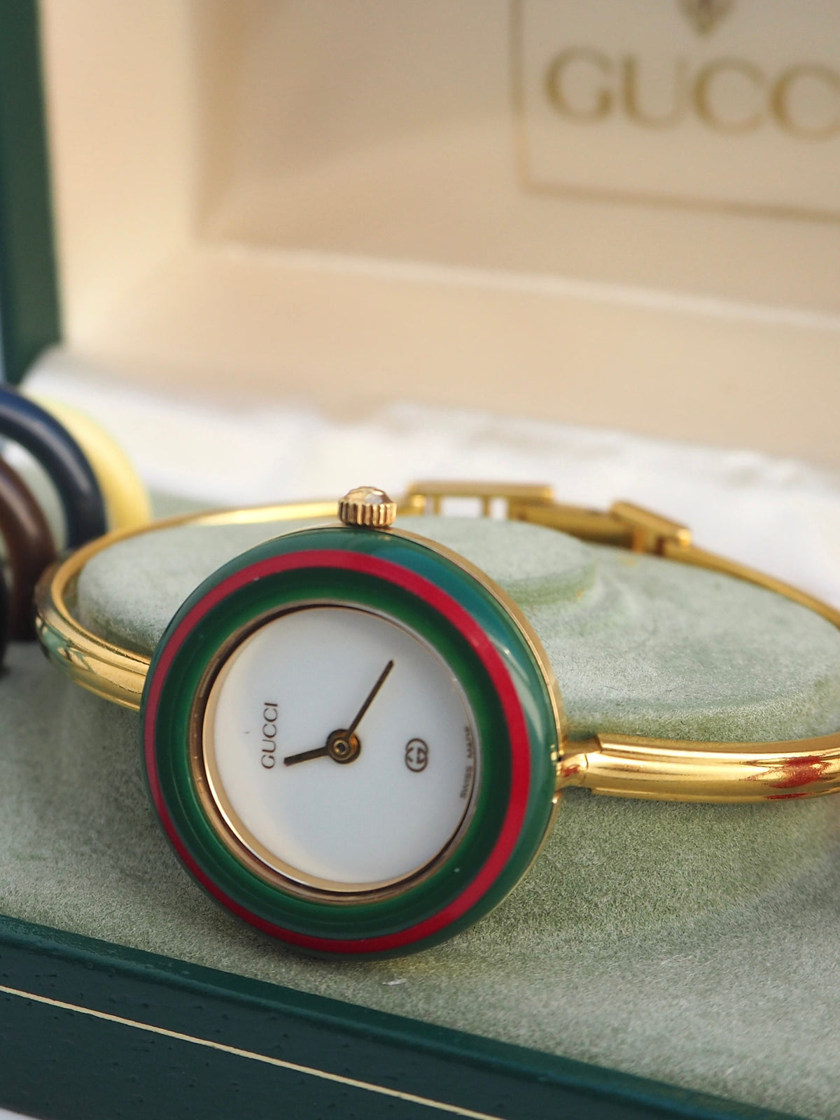 GUCCI INTERCHANGEABLE BEZEL WATCH