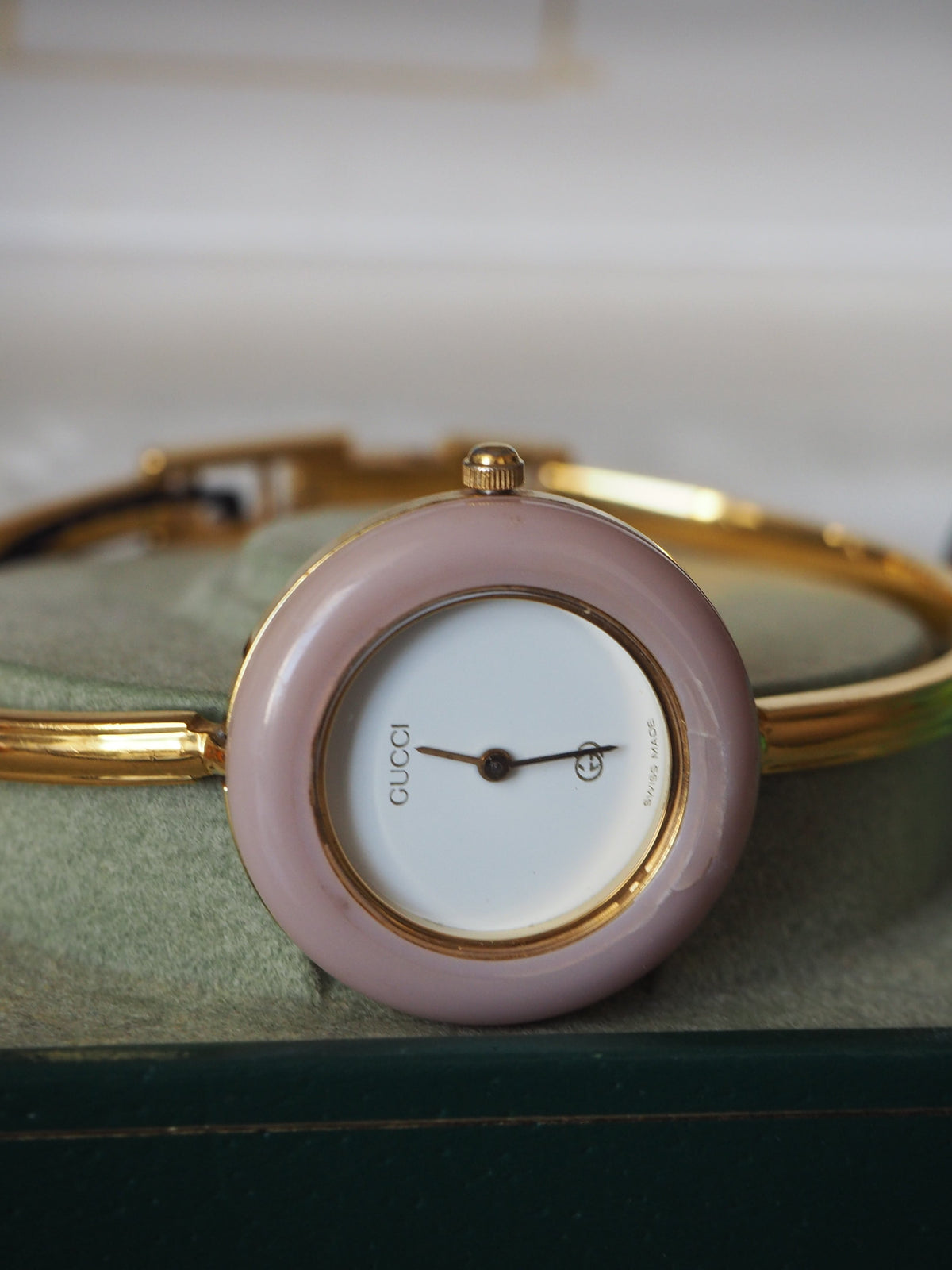 GUCCI INTERCHANGEABLE BEZEL WATCH
