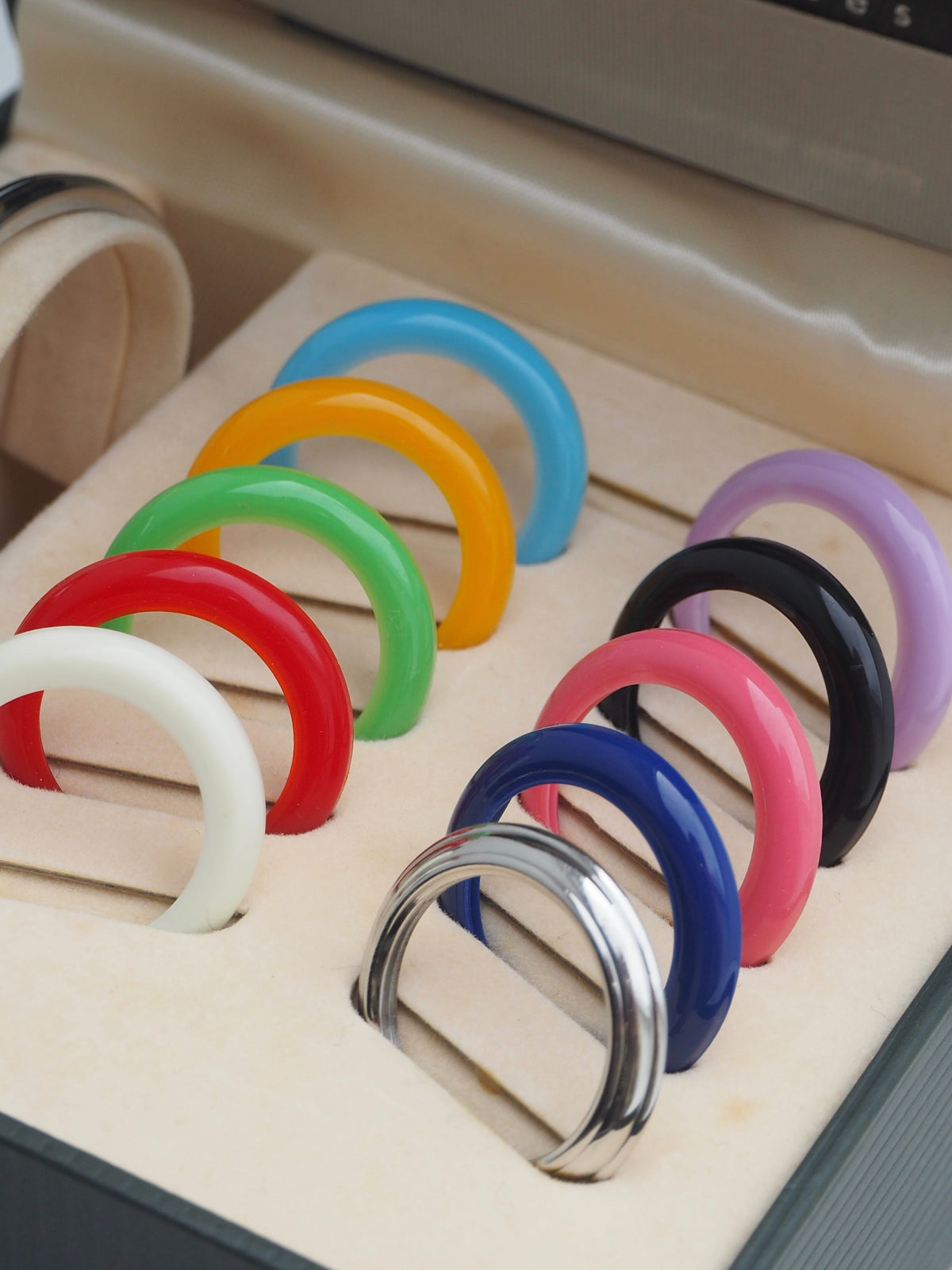 GUCCI INTERCHANGEABLE BEZEL WATCH