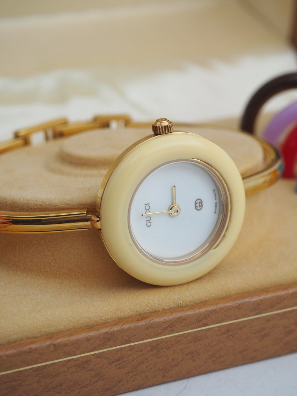 GUCCI INTERCHANGEABLE BEZEL WATCH