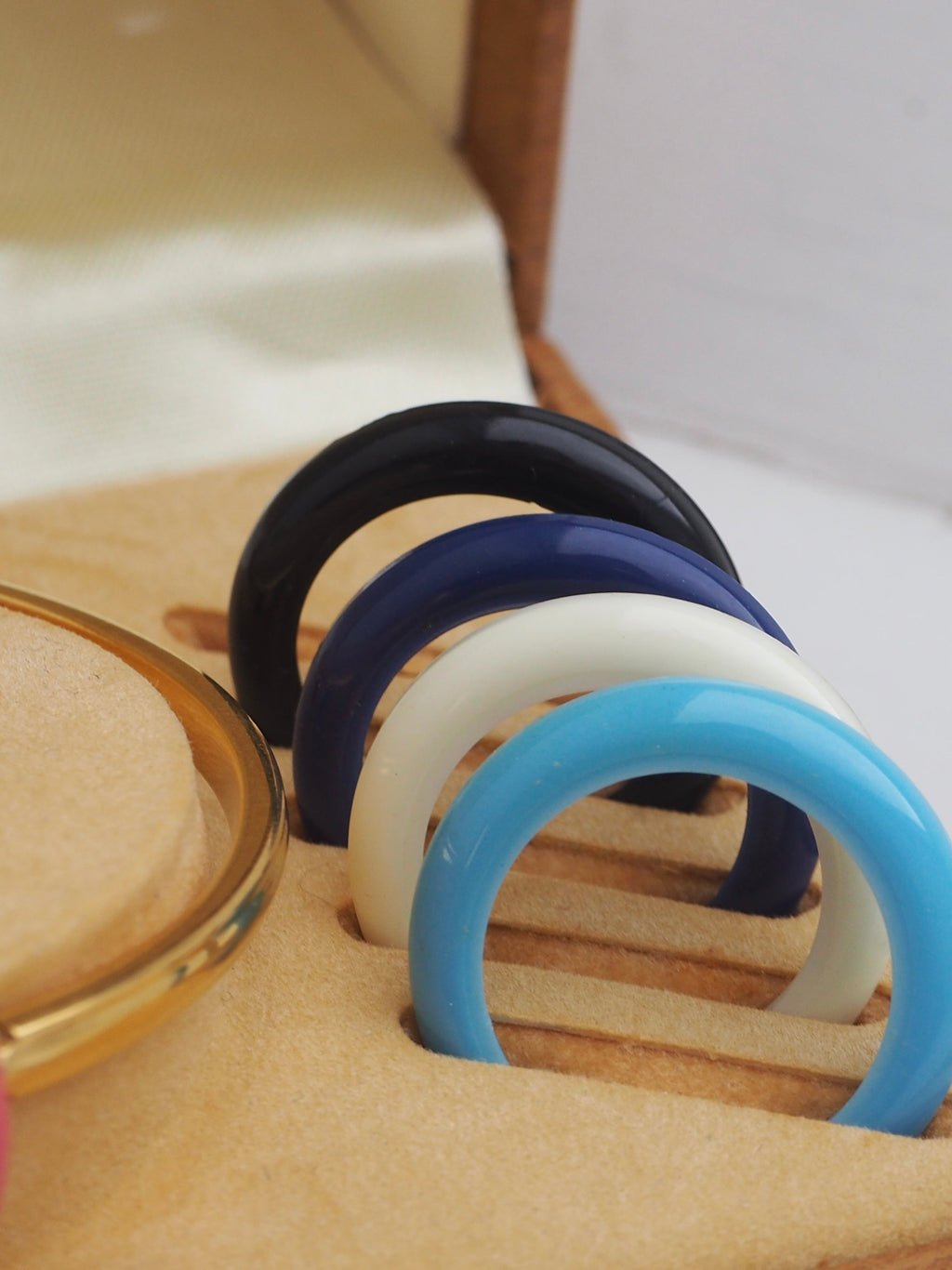 GUCCI INTERCHANGEABLE BEZEL WATCH