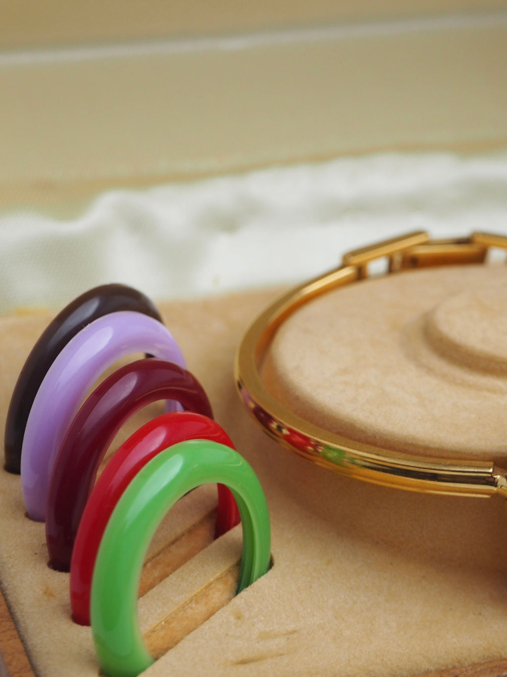 GUCCI INTERCHANGEABLE BEZEL WATCH