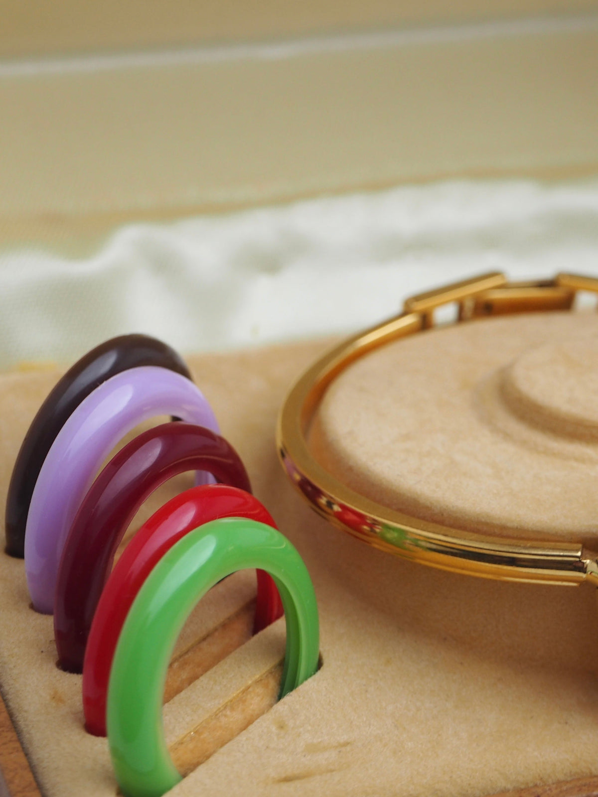 GUCCI INTERCHANGEABLE BEZEL WATCH