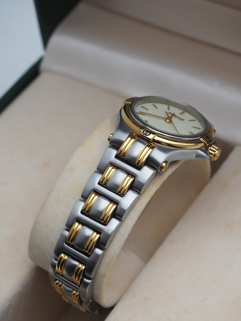GUCCI 9040L TWO-TONE WATCH