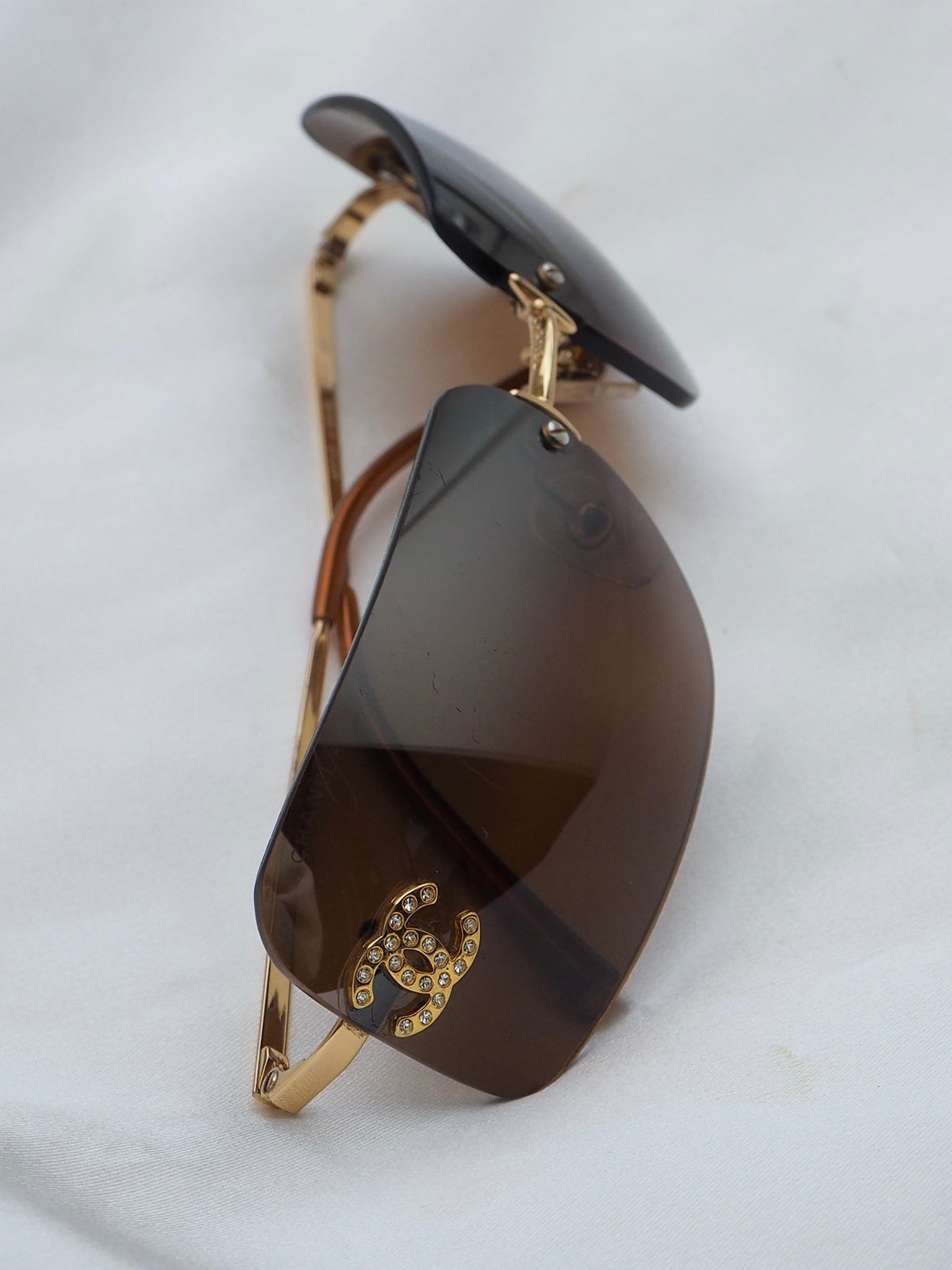 CHANEL 4017-D CRYSTAL CC LOGO RIMLESS SUNGLASSES BROWN