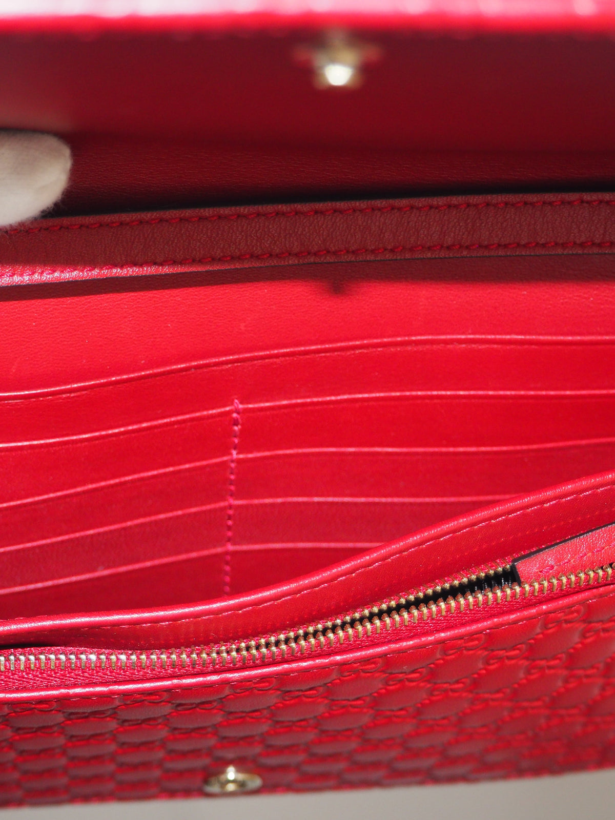 GUCCI WALLET ON STRAP