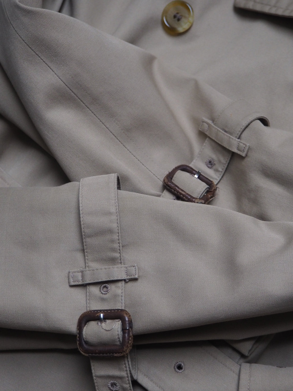 BURBERRY TRENCH COAT - S/M