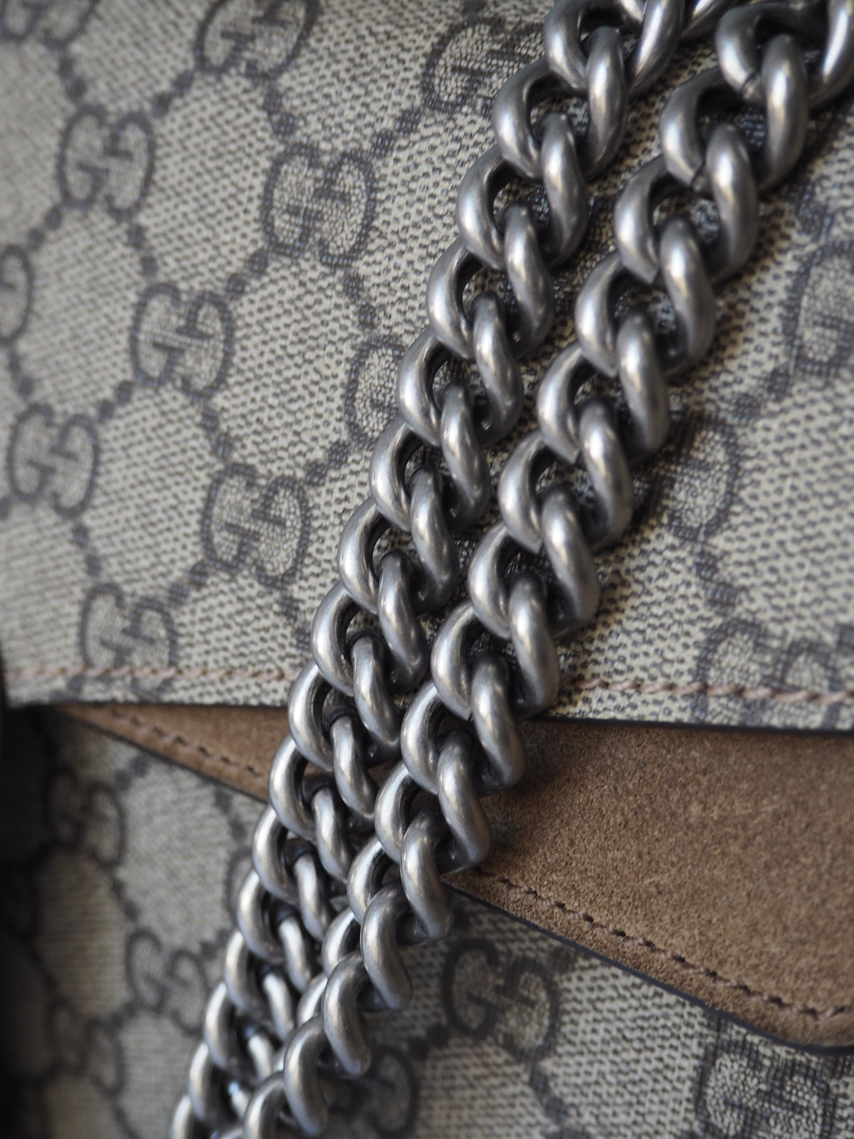 GUCCI DIONYSUS MEDIUM SHOULDER BAG