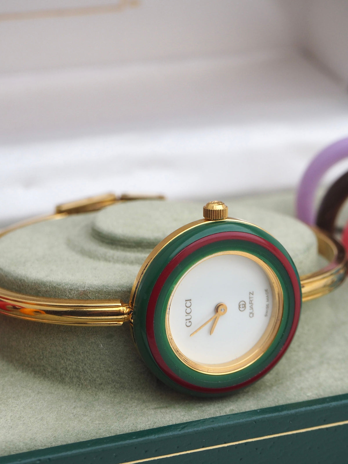 GUCCI INTERCHANGEABLE BEZEL WATCH