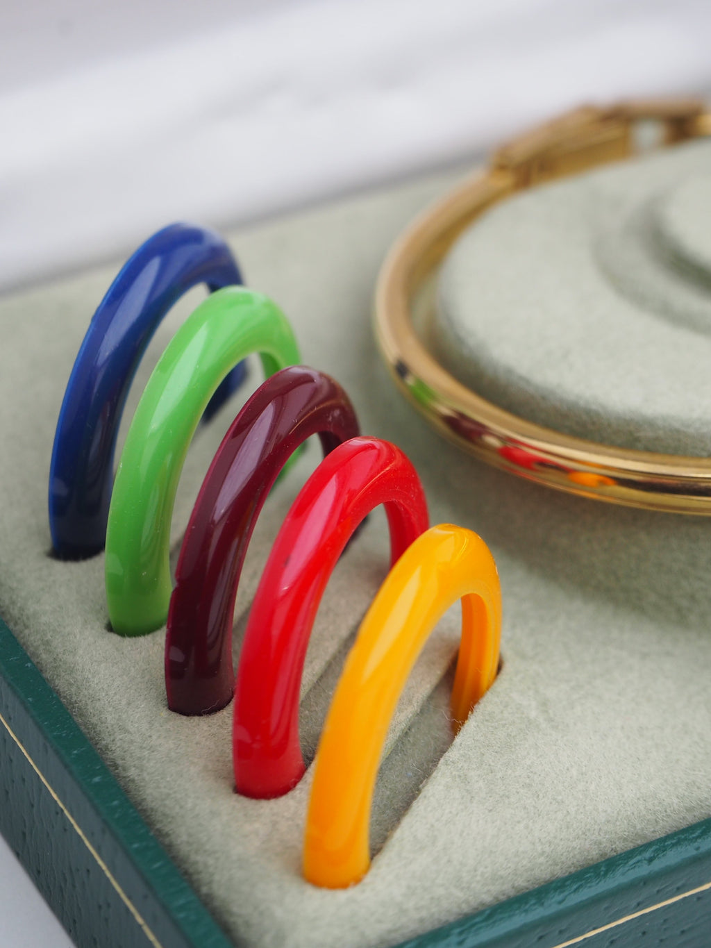 GUCCI INTERCHANGEABLE BEZEL WATCH