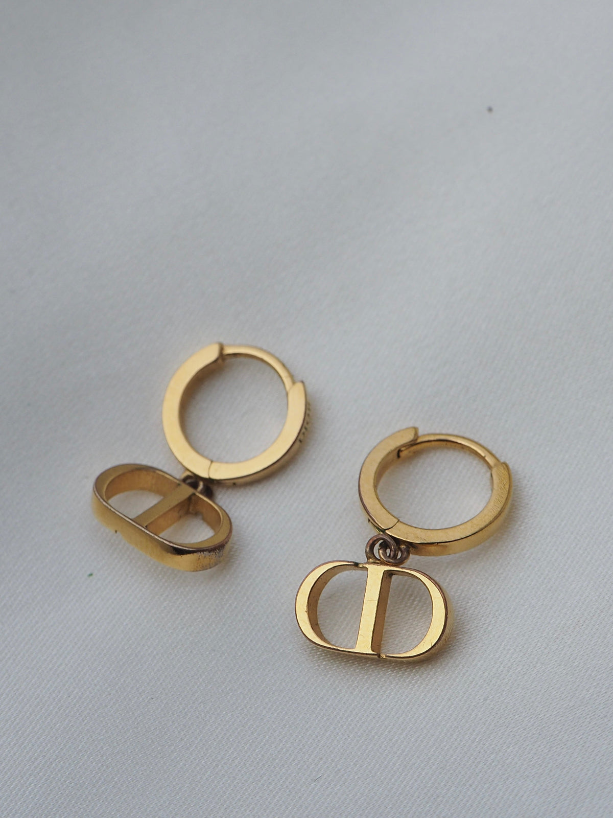 CHRISTIAN DIOR EARRINGS