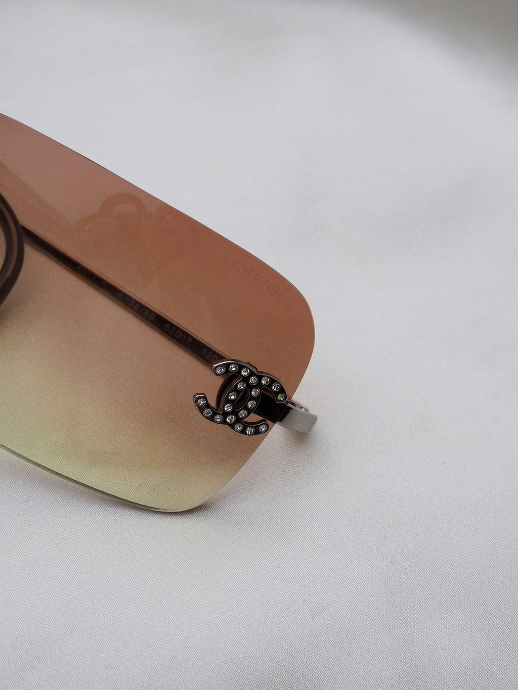 CHANEL 4017-D CRYSTAL CC LOGO RIMLESS SUNGLASSES SALMON