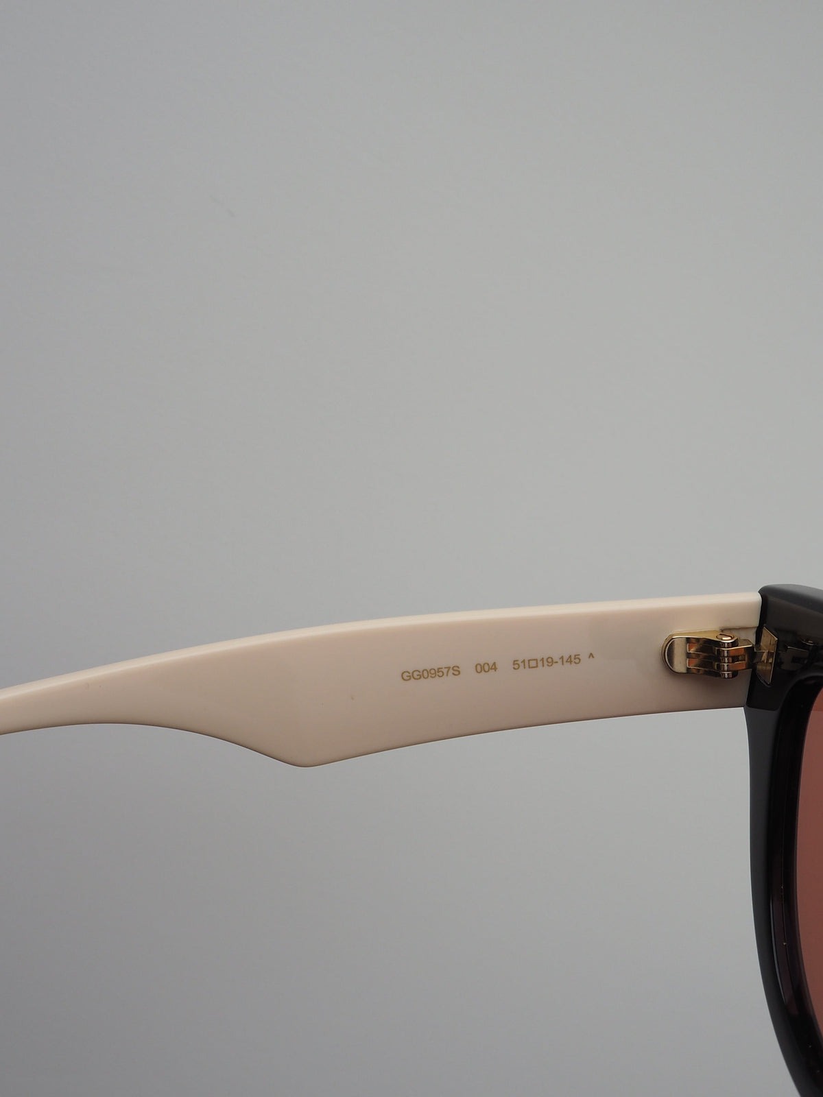 GUCCI GG0957S CAT EYE SUNGLASSES