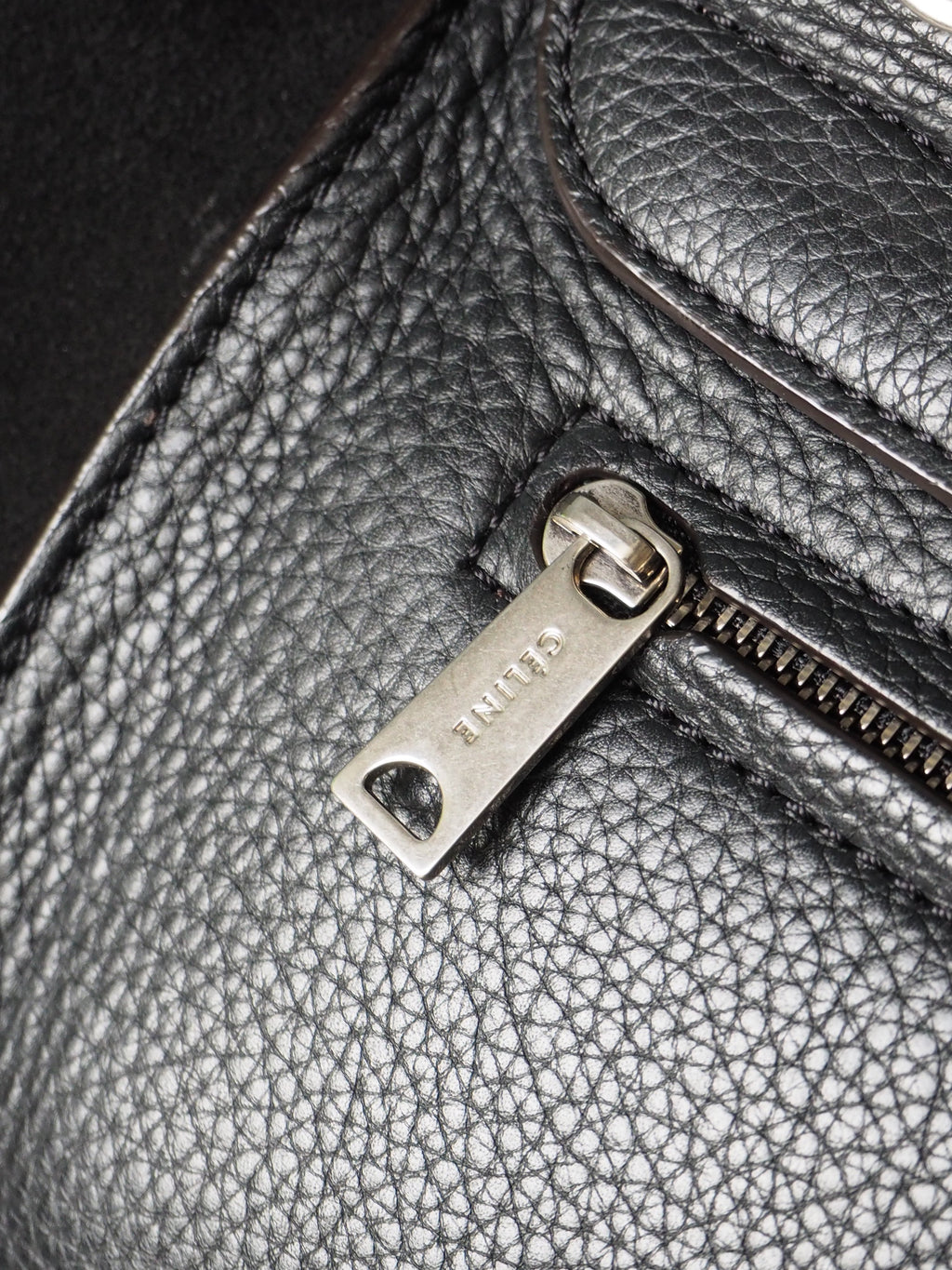 CELINE MEDIUM TRAPÈZE BAG BLACK