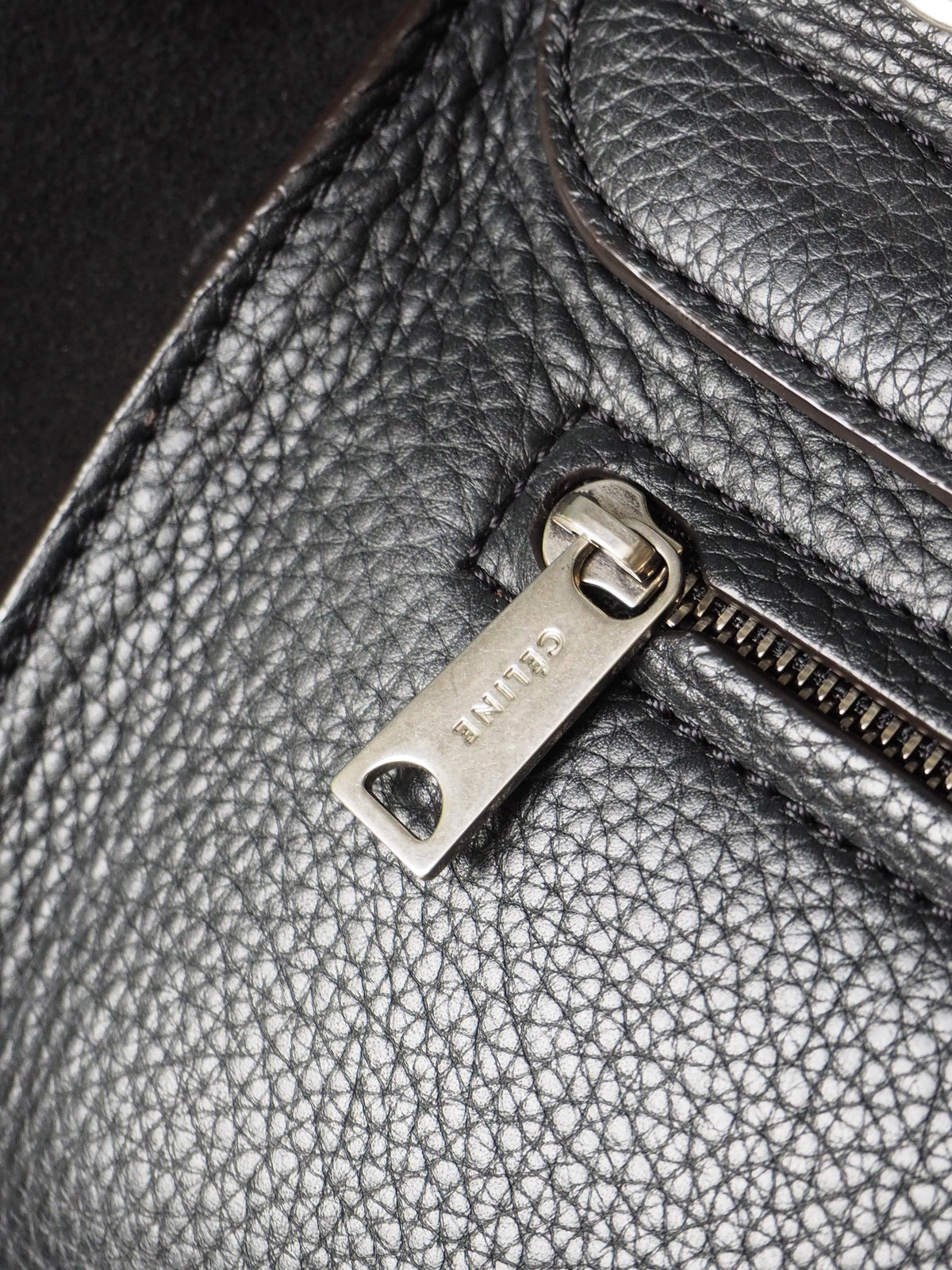 CELINE MEDIUM TRAPÈZE BAG BLACK