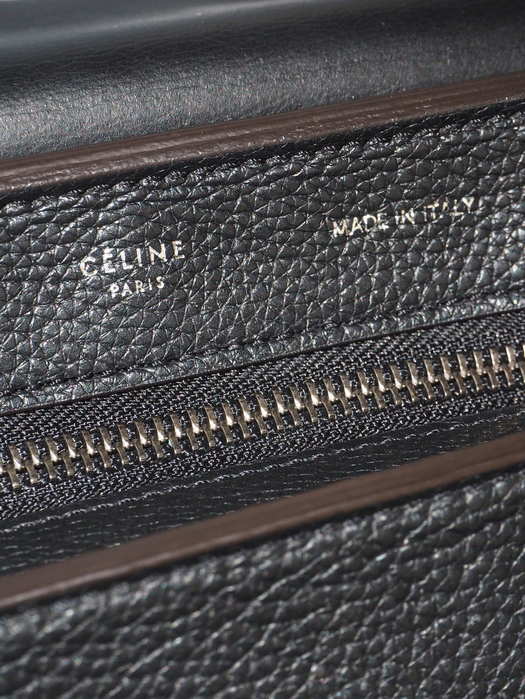 CELINE MEDIUM TRAPÈZE BAG BLACK
