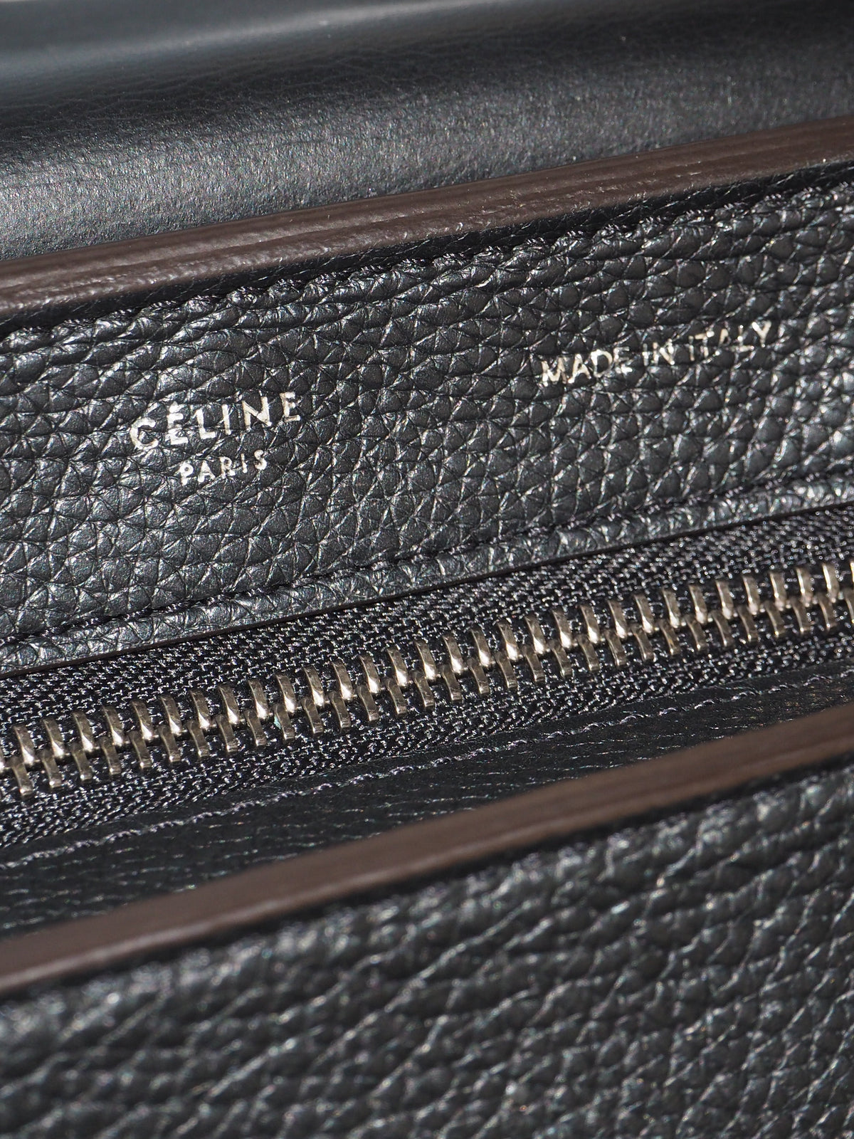 CELINE MEDIUM TRAPÈZE BAG BLACK