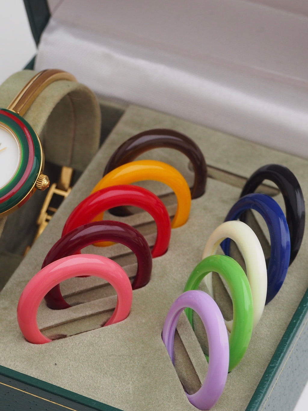 GUCCI INTERCHANGEABLE BEZEL WATCH