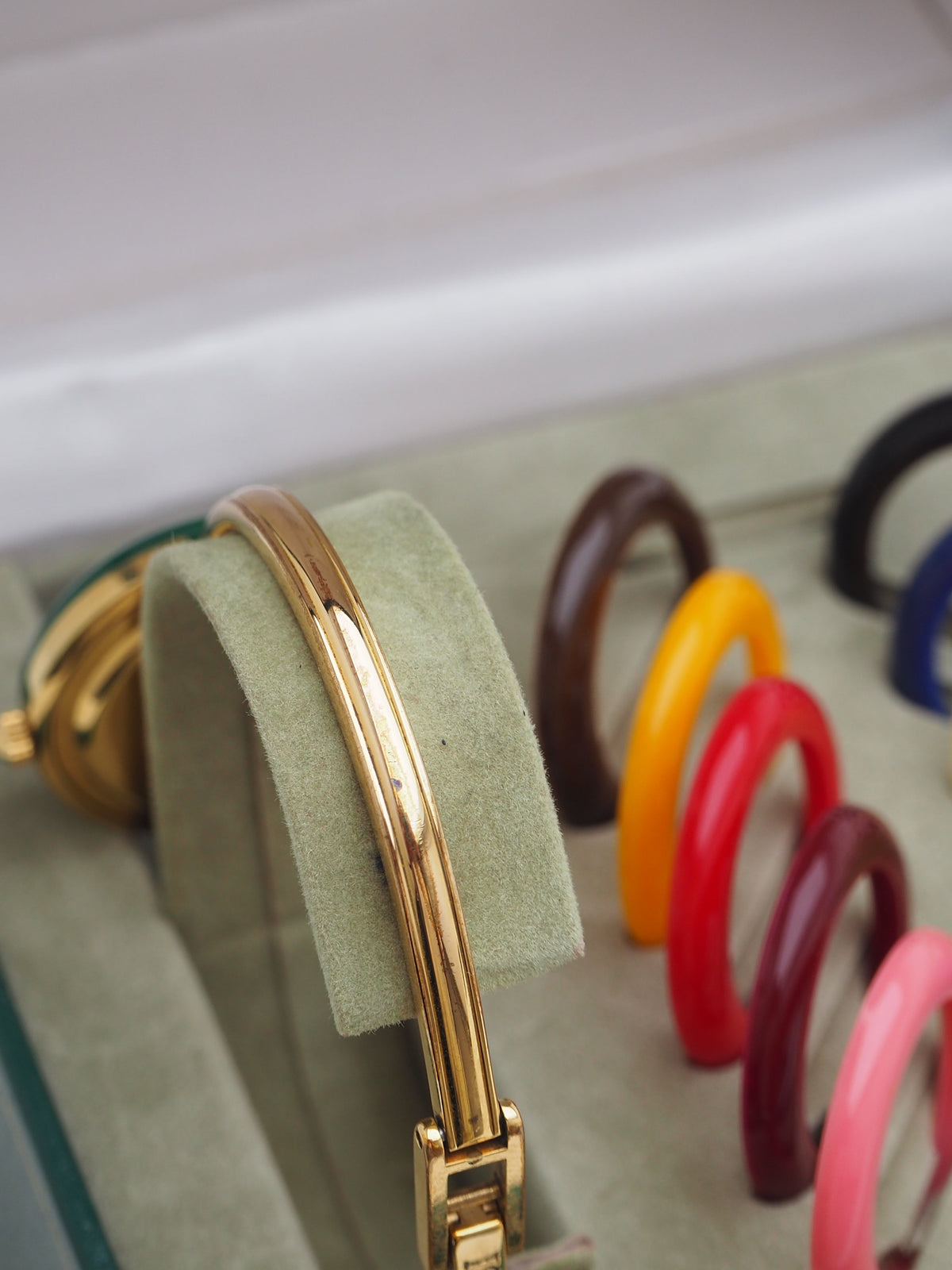 GUCCI INTERCHANGEABLE BEZEL WATCH