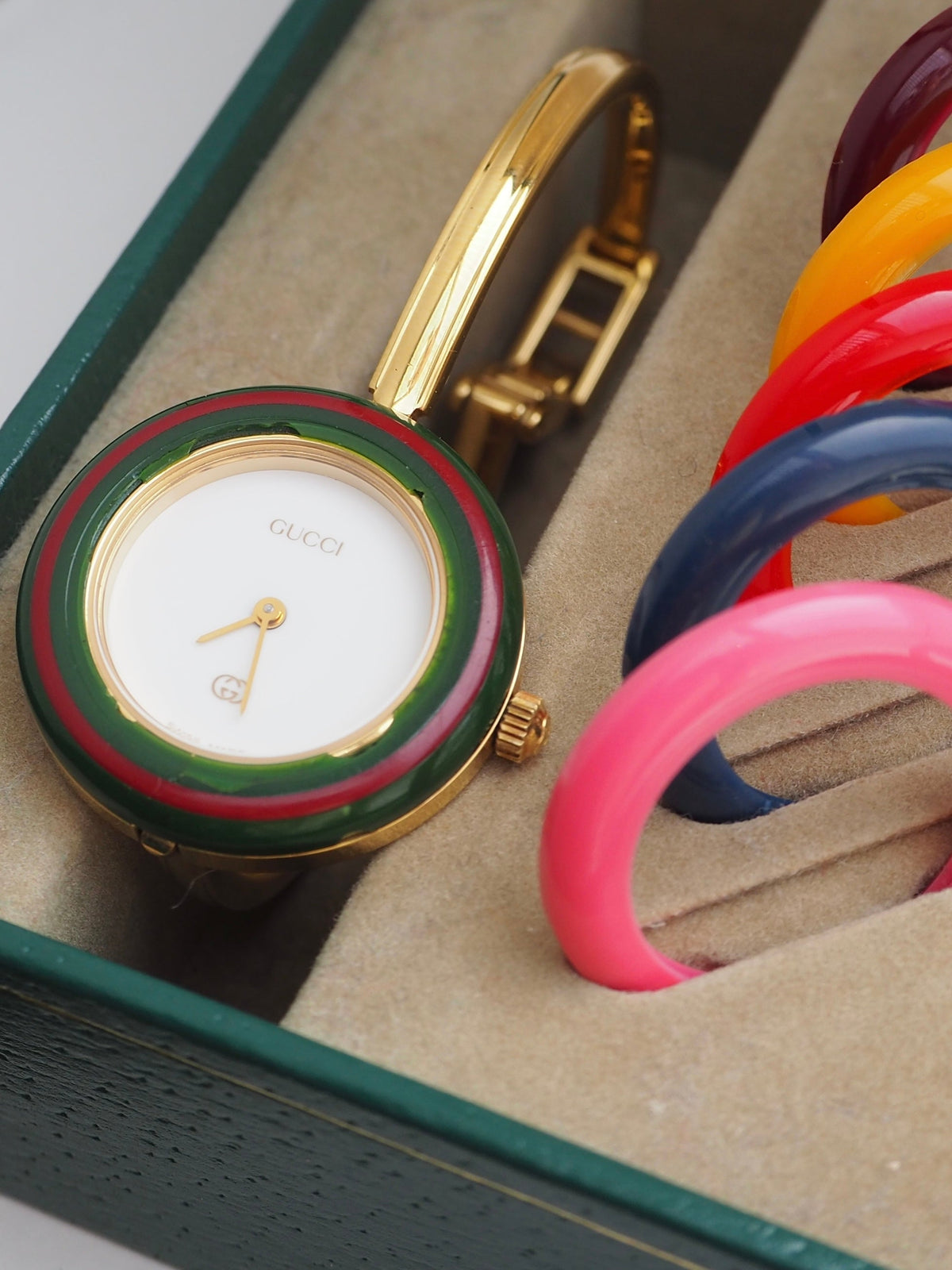 GUCCI INTERCHANGEABLE BEZEL WATCH