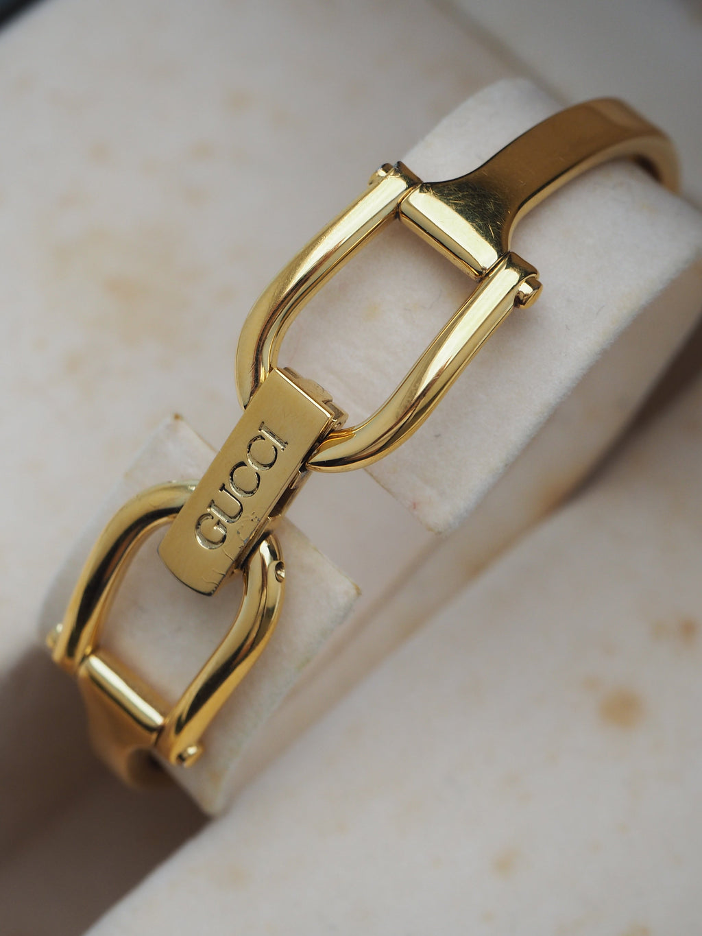 GUCCI 1500L HORSEBIT WATCH