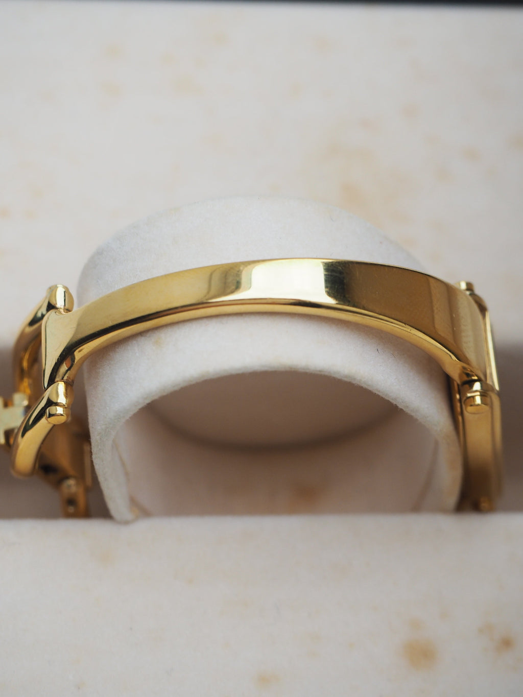 GUCCI 1500L HORSEBIT WATCH