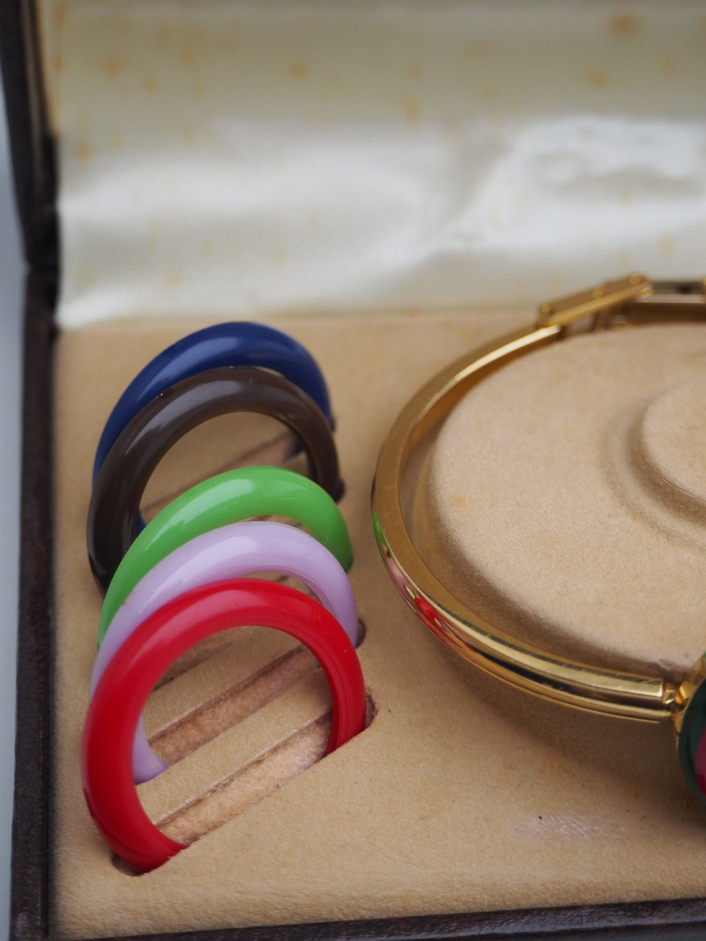 GUCCI INTERCHANGEABLE BEZEL WATCH