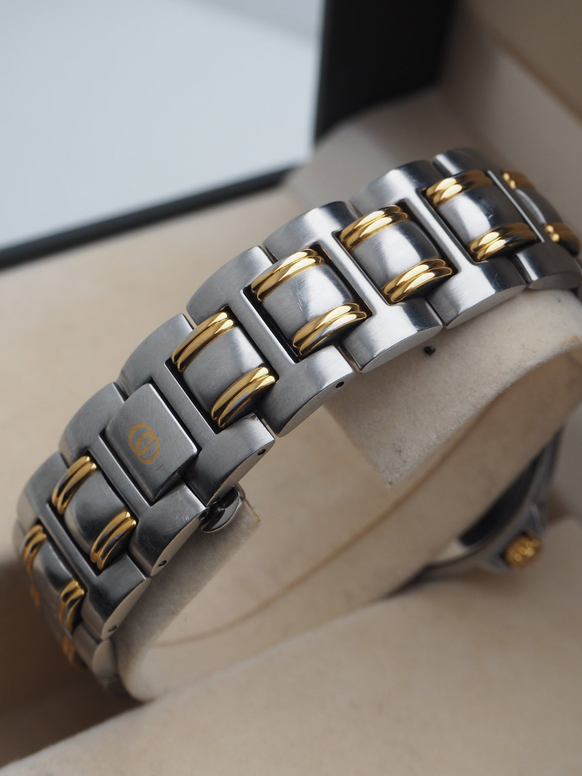 GUCCI 9040M WATCH