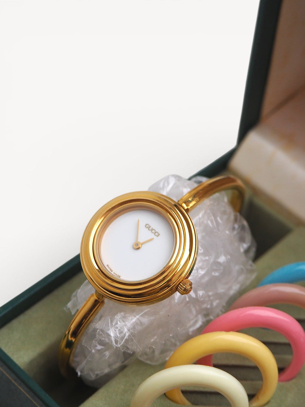 GUCCI INTERCHANGEABLE BEZEL WATCH