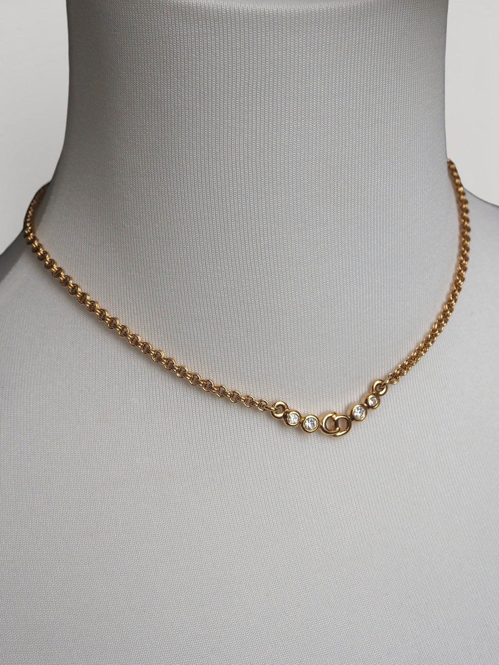 CHISTIAN DIOR NECKLACE