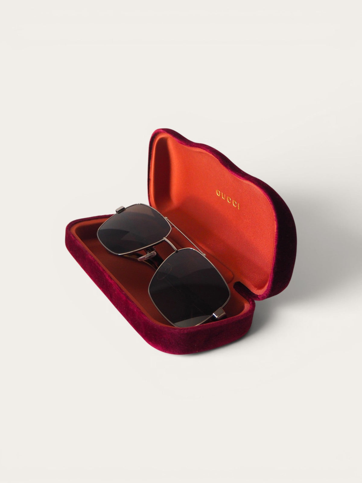 GUCCI GG0529S SUNGLASSES