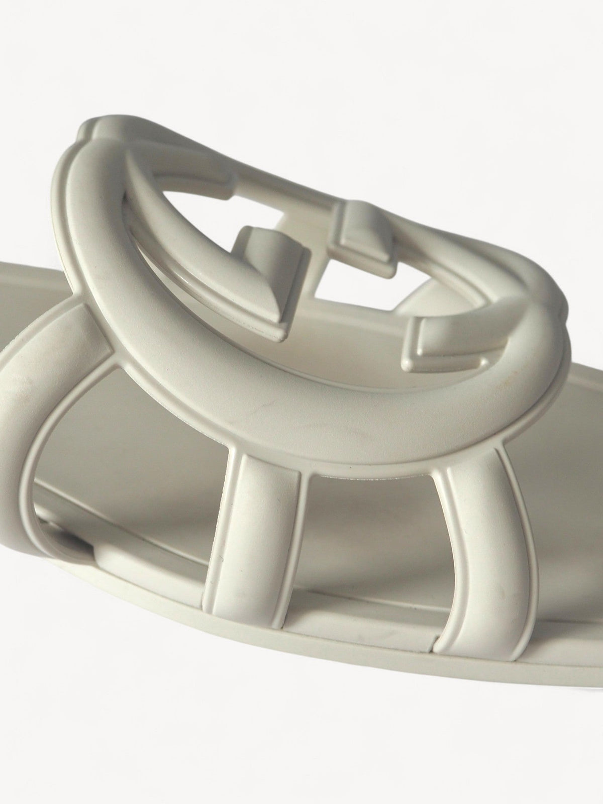 GUCCI INTERLOCKING G SLIDE SANDALS WHITE